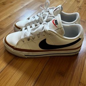 Nike Retro Women’s Shoes